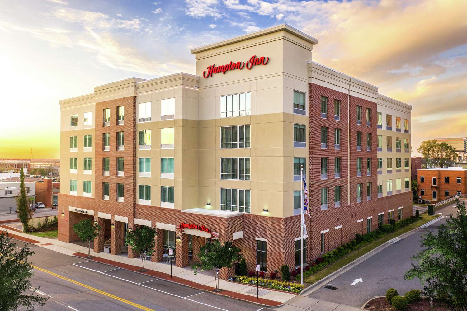 Hampton Inn Wilmington Downtown 2