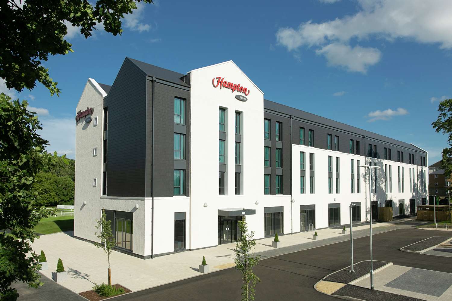 Hampton By Hilton Hamilton Park 2