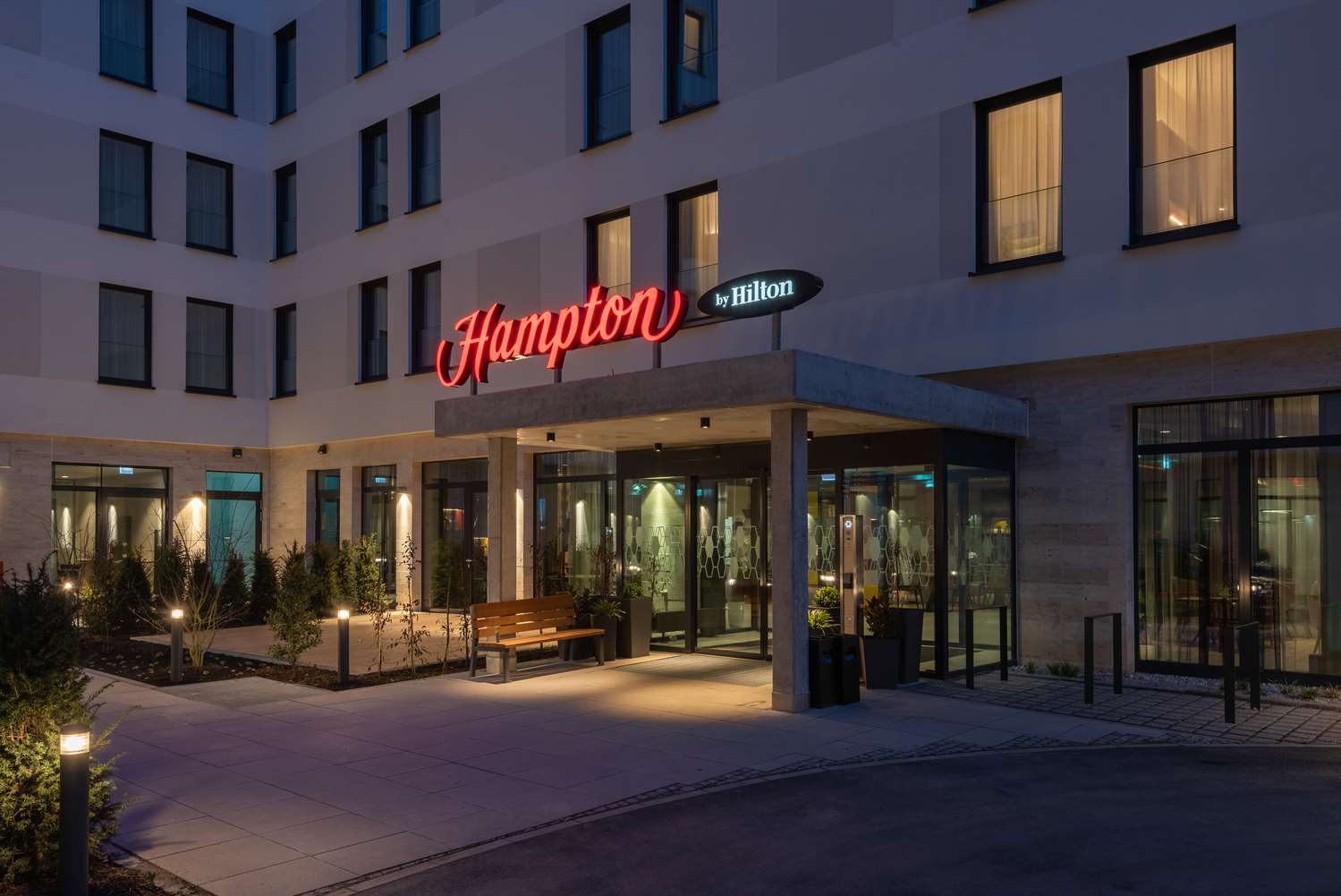 Hampton By Hilton Munich City North 2