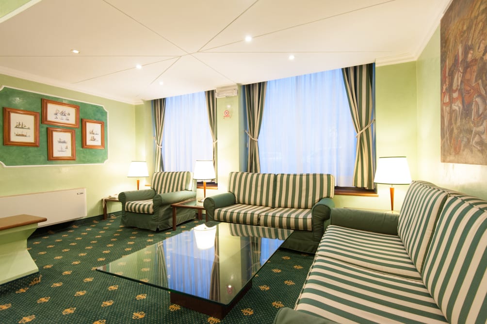 Bâle Mulhouse - Milan - Hotel Flora