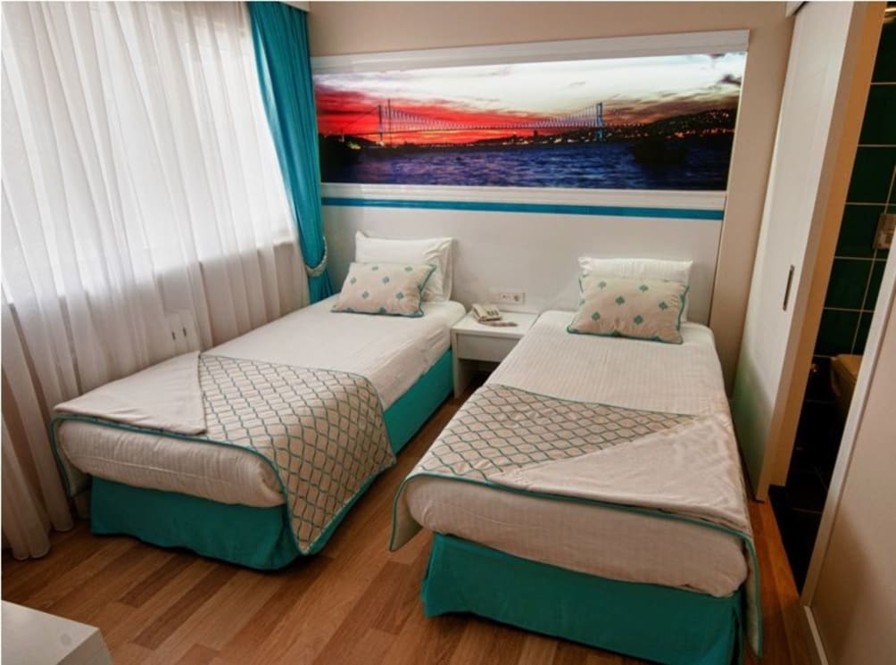 Lyon - Istanbul - Star Holiday Hotel