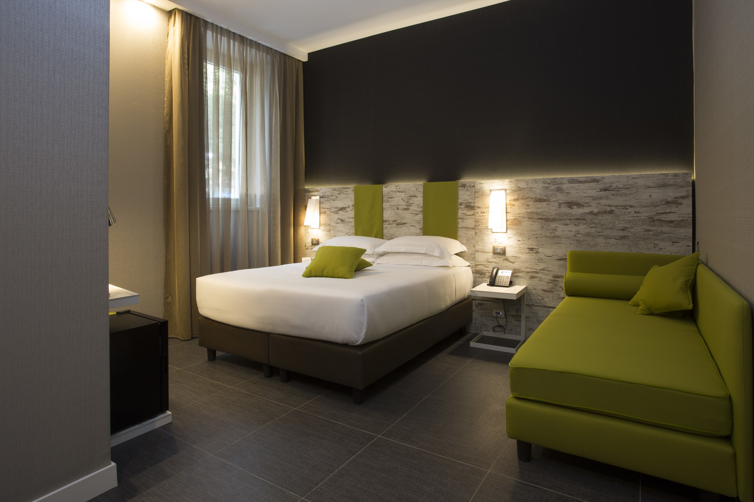 Lyon - Rome - The Guardian Hotel