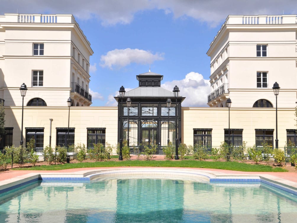 Lyon - Disneyland Paris - Aparthotel Adagio Serris - Val d'Europe