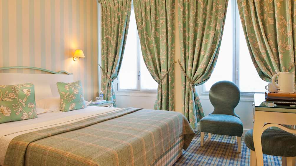 Nice - Paris - Hotel Etoile Saint Ferdinand by Happyculture