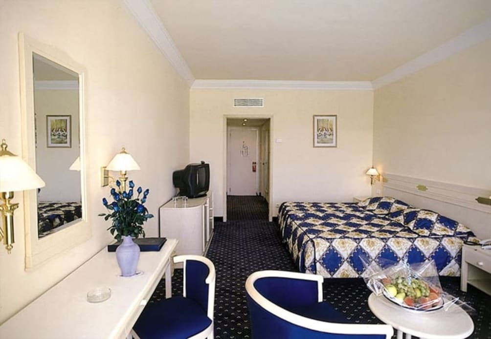 Golden yasmine mehari thalassa & spa аквапарк.