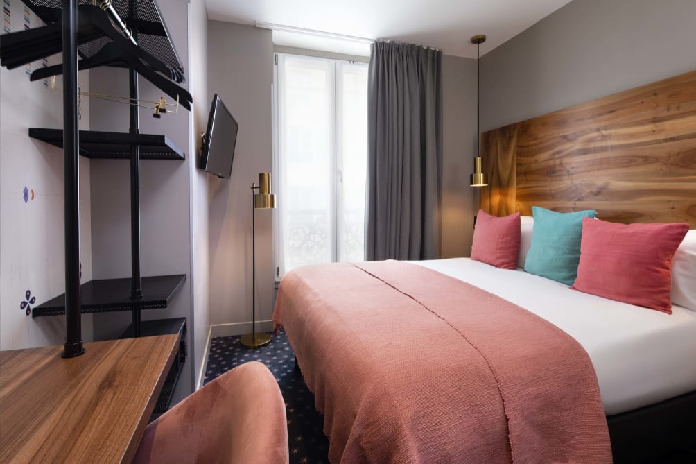 Brive La Gaillarde - Paris - Maxim Folies