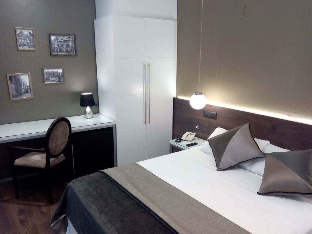 Hotel Moderno Bcn 3