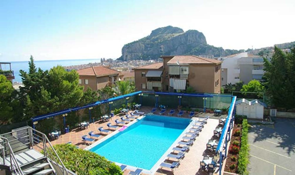 Bruxelles - Cefalù - Hotel Villa Belvedere