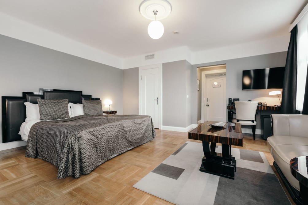 Paris - Reykjavik - Hotel Borg By Keahotels