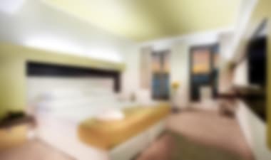

Central and contemporary 5-star style