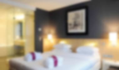  Modern hotel 650 metres from Overamstel Station