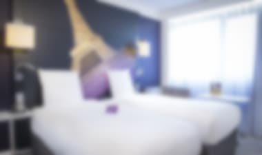 

Modern 4-star hotel metres from the Eiffel Tower