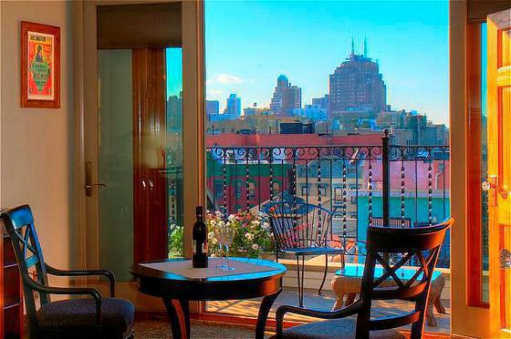 

Palermo - Brooklyn (NY) - The Historic Blue Moon Hotel - NYC