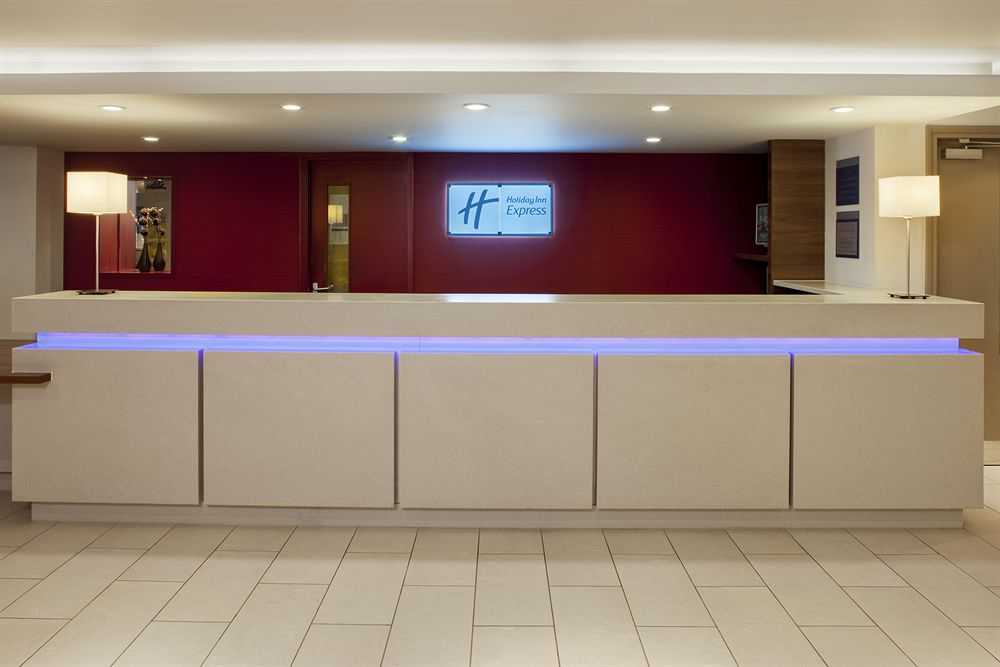 

Roma - Bristol - Holiday Inn Express Bristol - Filton