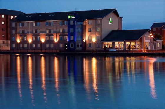 

Milano - Cardiff - Holiday Inn Express CARDIFF BAY