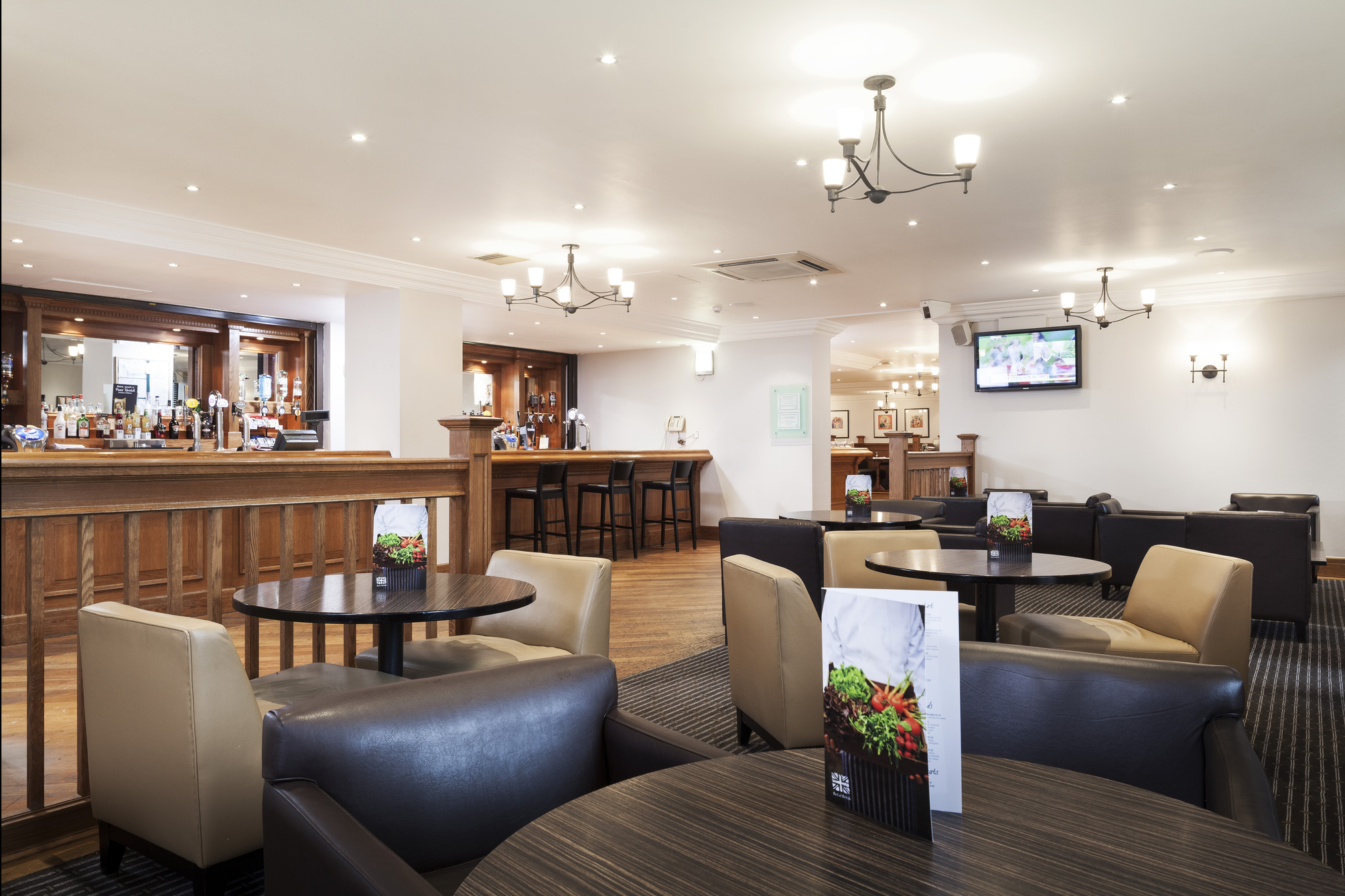 

Roma - Clydebank - Holiday Inn Glasgow Airport