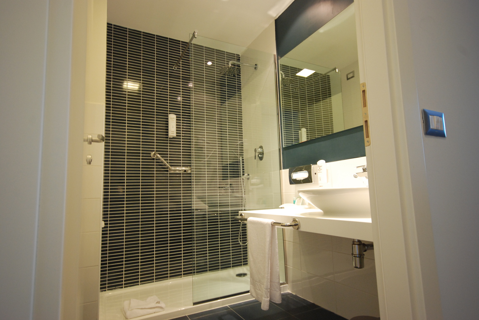 

Olbia - Sesto San Giovanni - Holiday Inn NORD-ZARA