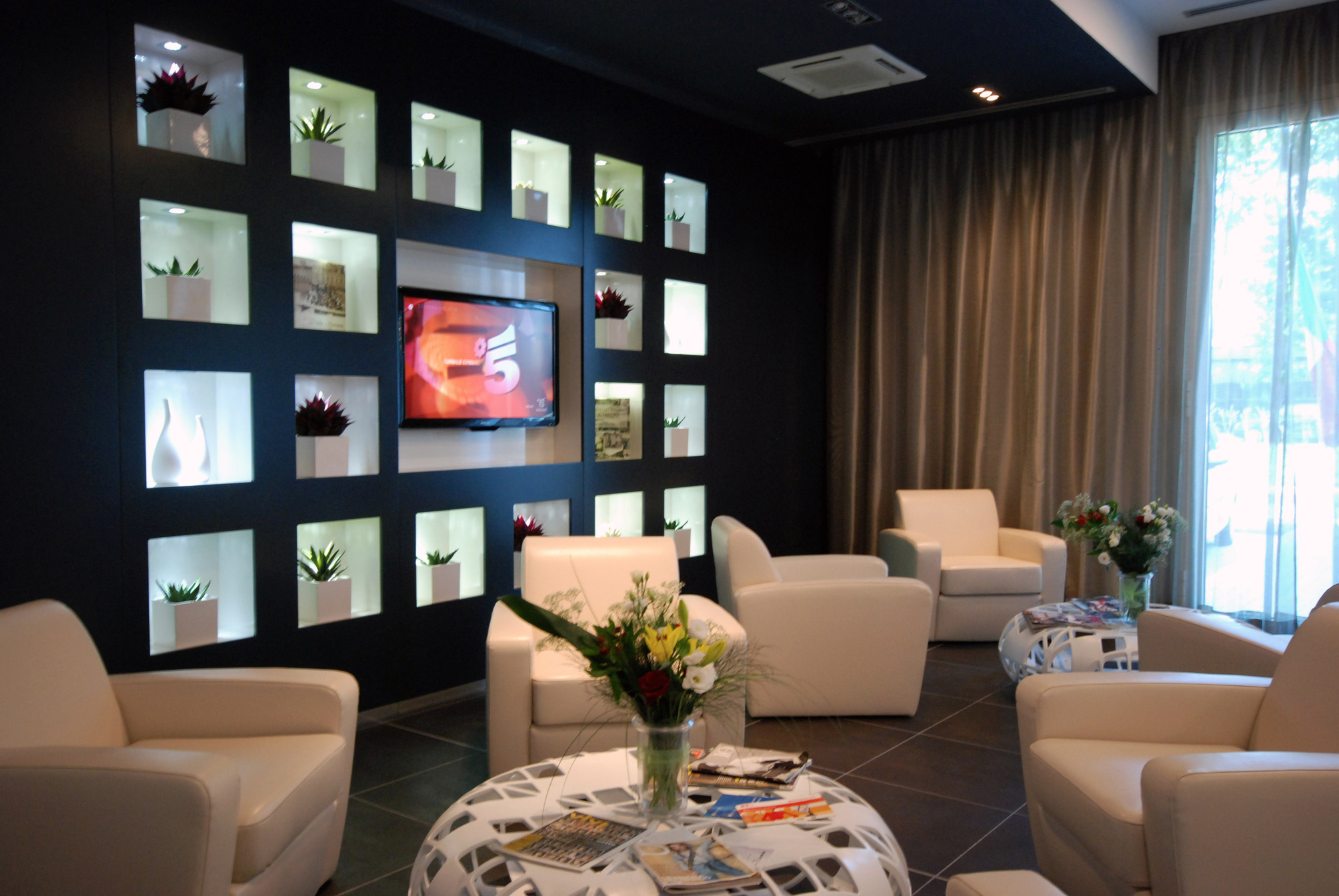 

Cagliari - Monza - Holiday Inn NORD-ZARA