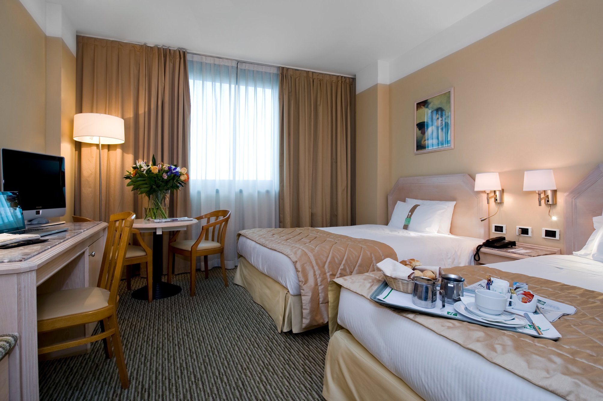 

Milano - Casalnuovo di Napoli - Holiday Inn NAPLES
