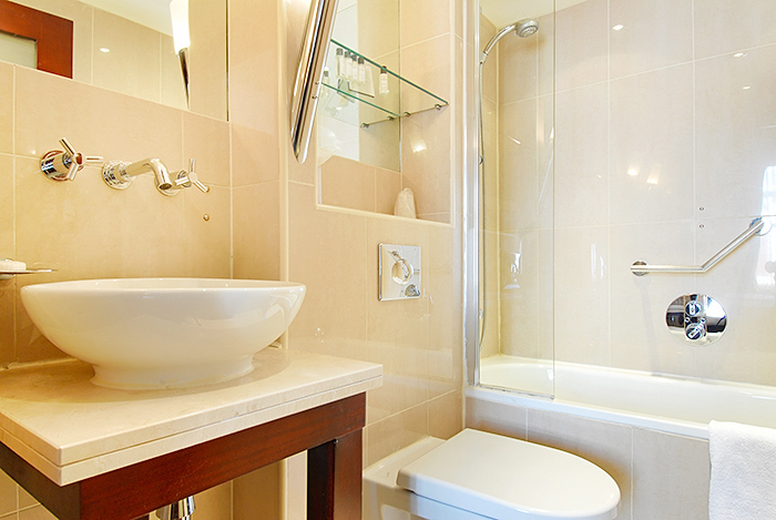 

Verona - Ealing - Dreamtel London Kensington