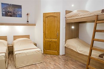 

Genova - Budapest - Centrooms House