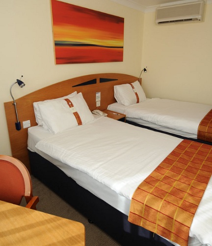 

Roma - Clydebank - Holiday Inn Express Glasgow Airport