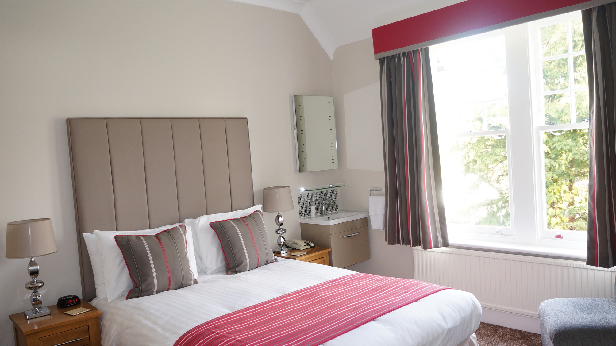 

Verona - Crawley - The Lawn Guest House Gatwick