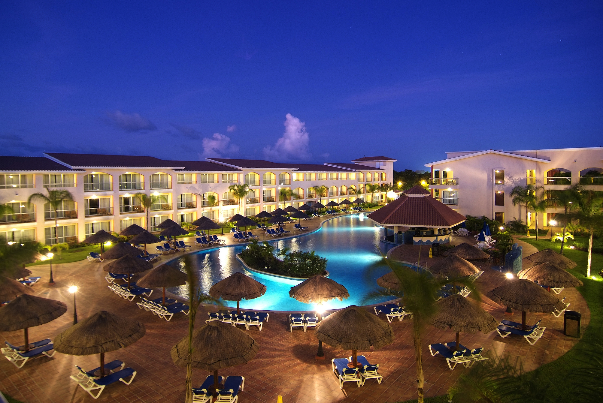 

Palermo - Puerto Aventuras - Sandos Playacar All Inclusive