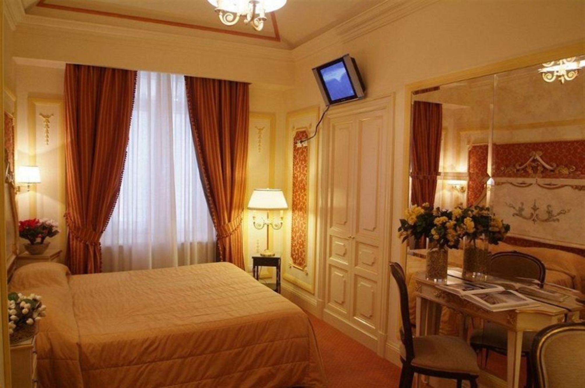 

Bologna - Roma - Hotel Champagne Palace