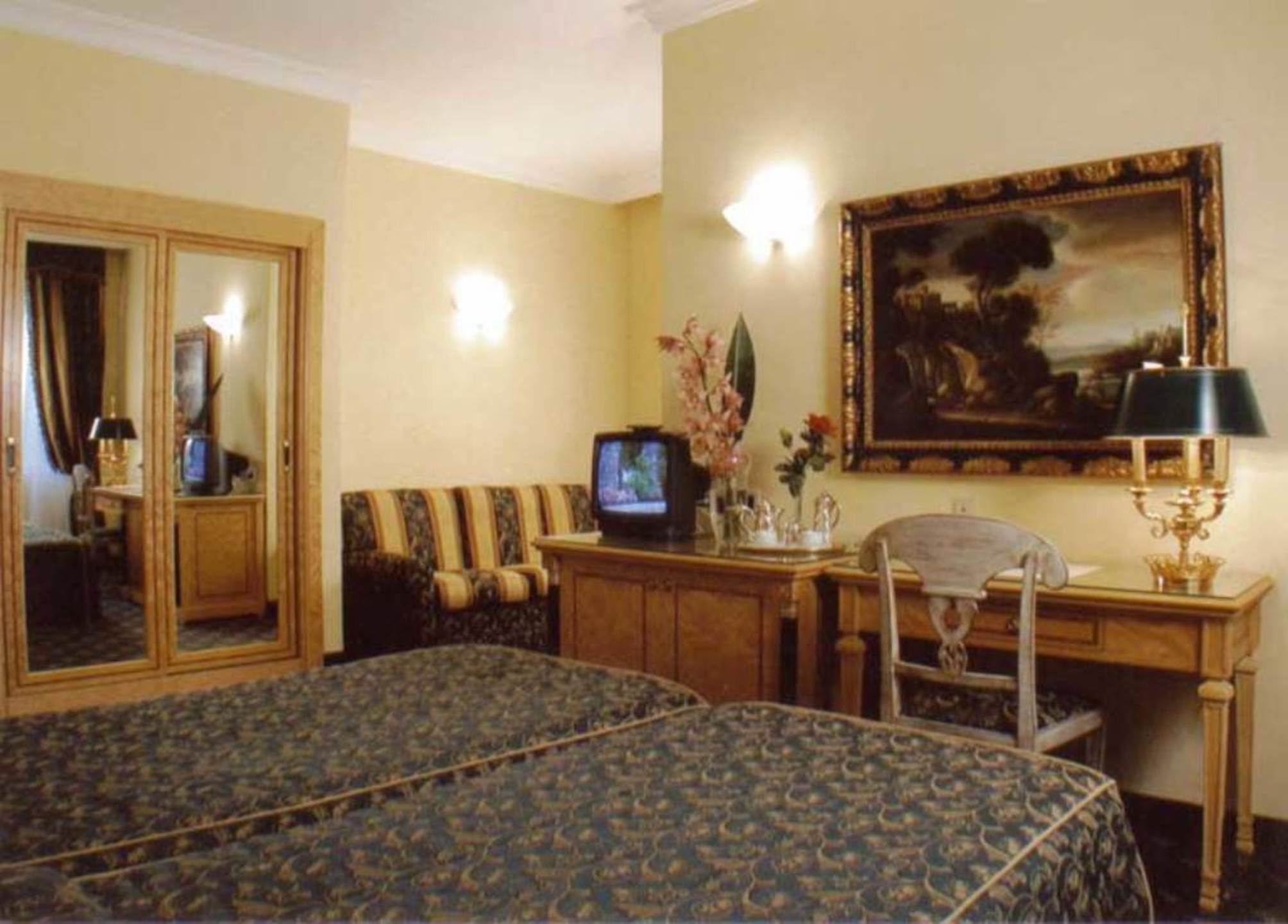 

Napoli - Roma - Hotel Champagne Palace