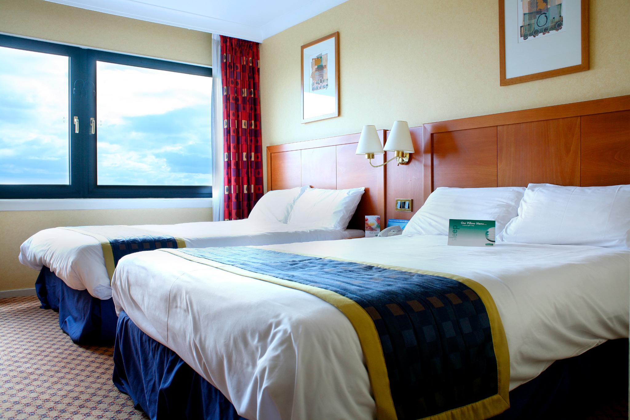 

Genova - Leith - Holiday Inn Express Edinburgh - City West