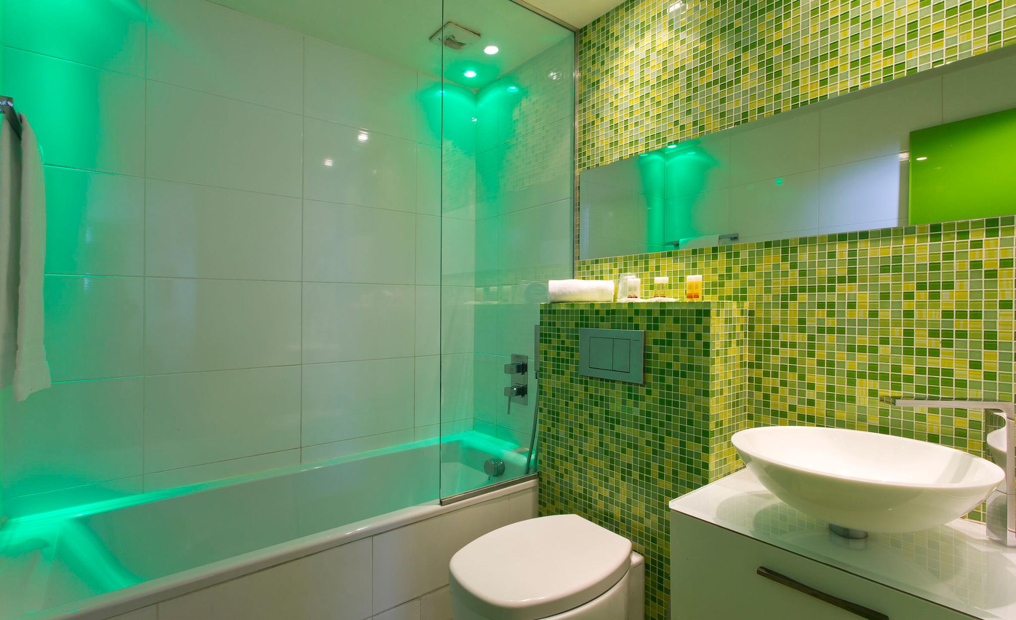 

Napoli - Le Pré-Saint-Gervais - Color Design Hotel