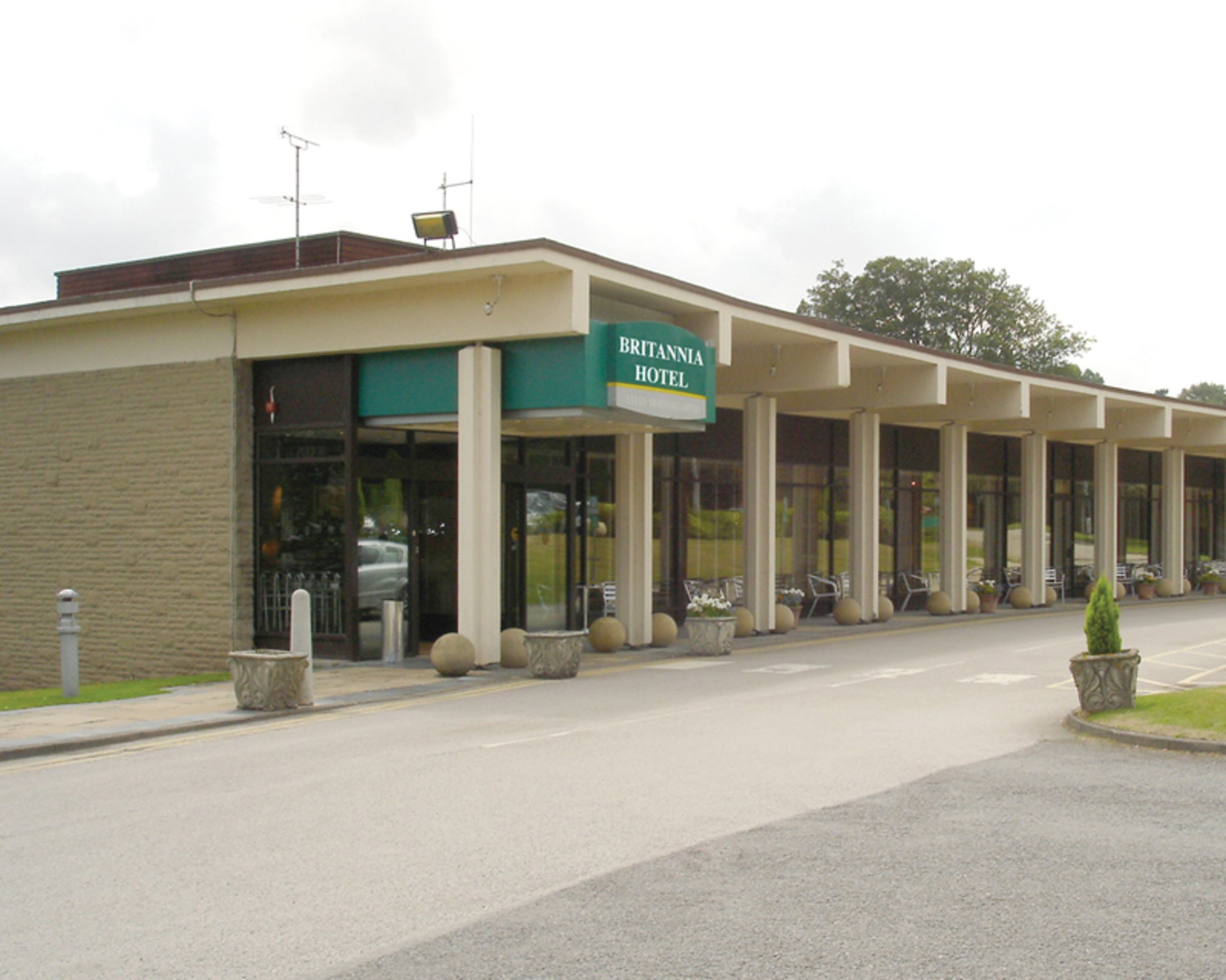 

Lamezia Terme - Leeds - Britannia Leeds Bradford Airport