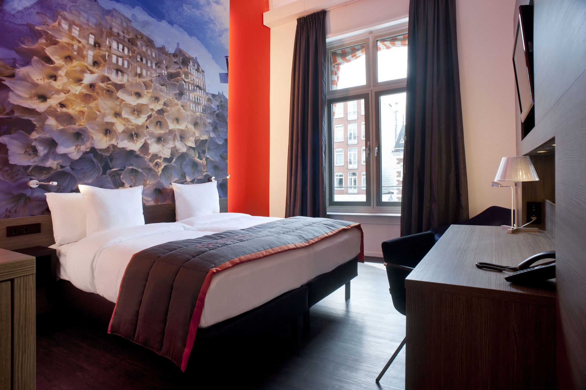 

Genova - Duivendrecht - The Manor Amsterdam