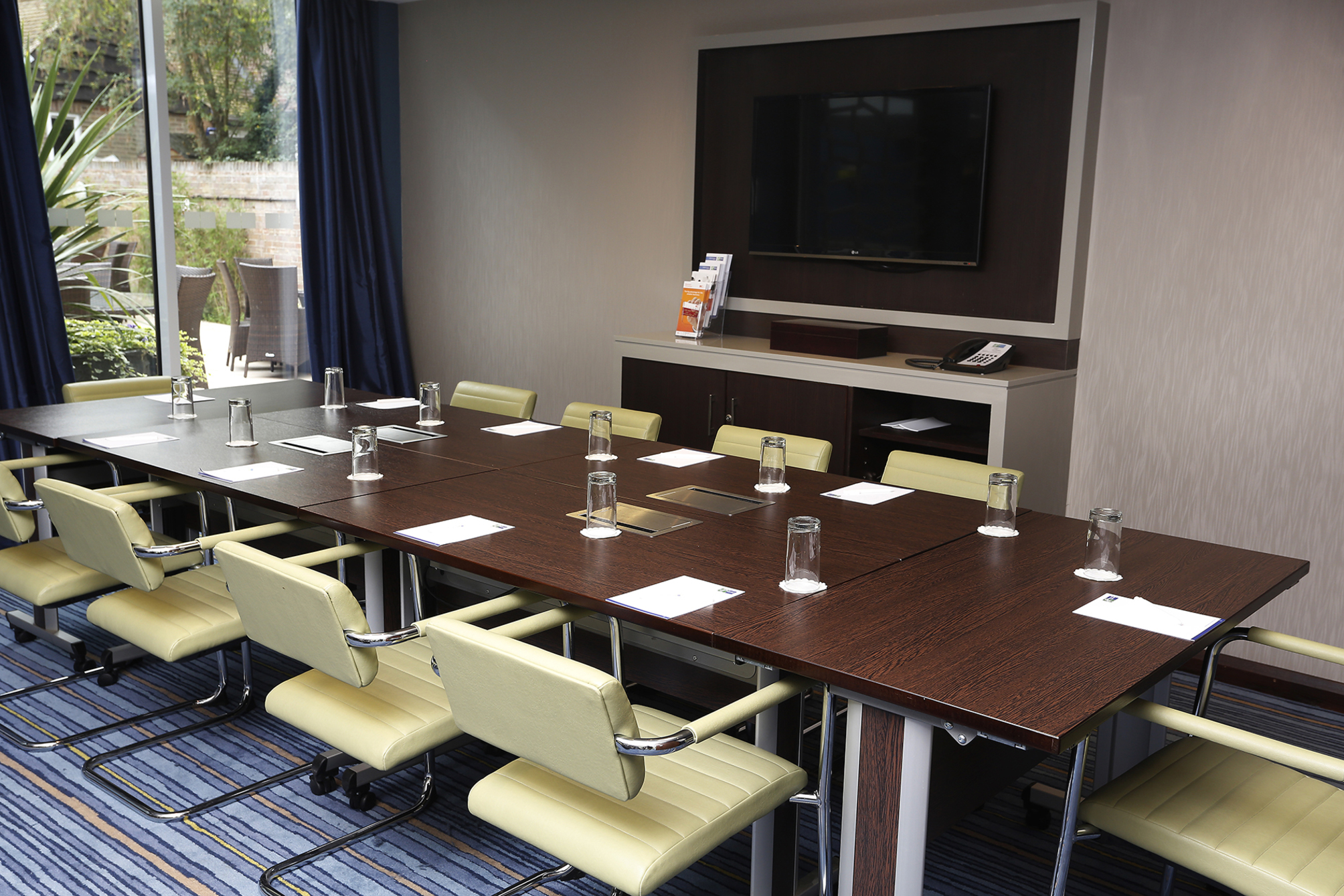 

Milano - Englefield Green - Holiday Inn Express Windsor