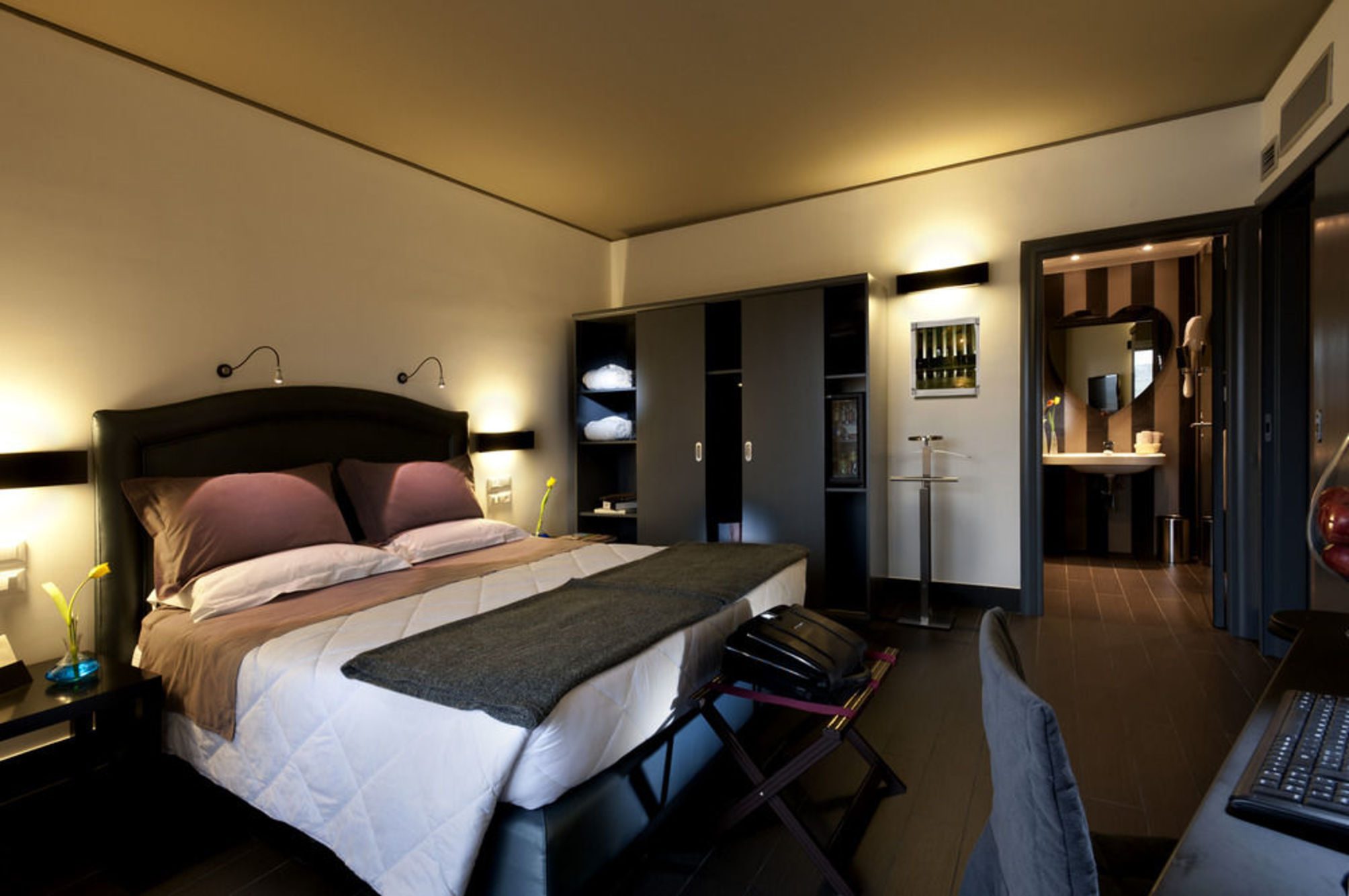 

Bologna - Sicilia Ovest - Palermo, Cefalù,Trapani, San Vito, Mare Italia - Astoria Palace Hotel