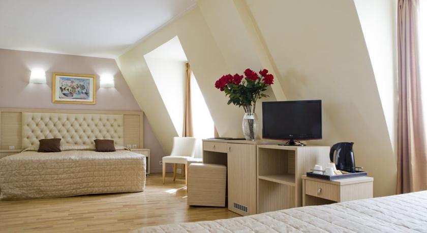 

Napoli - Épinay-sur-Seine - Hôtel Lebron