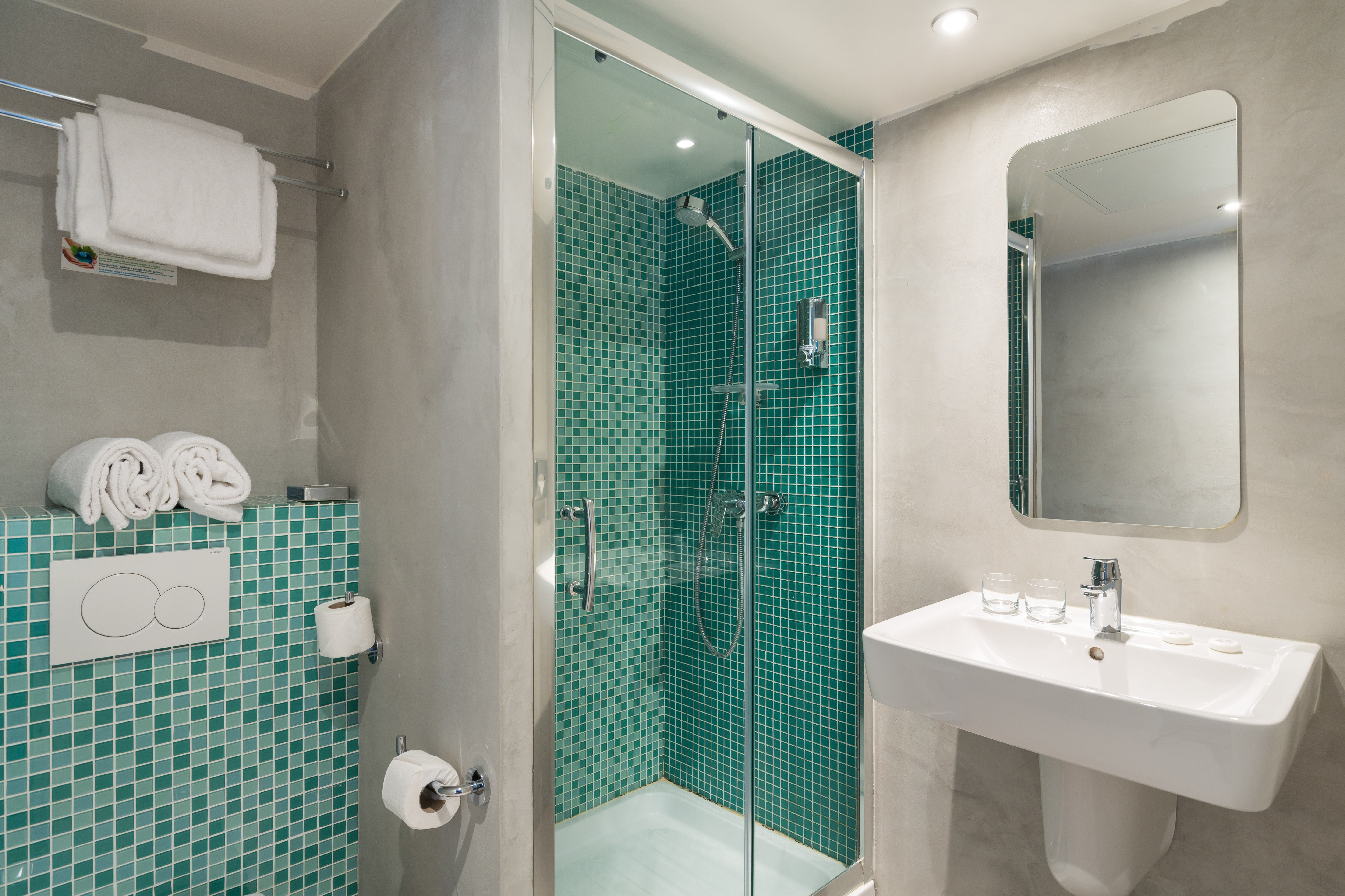 

Bari - Issy-les-Moulineaux - Hotel Ohm by Happyculture