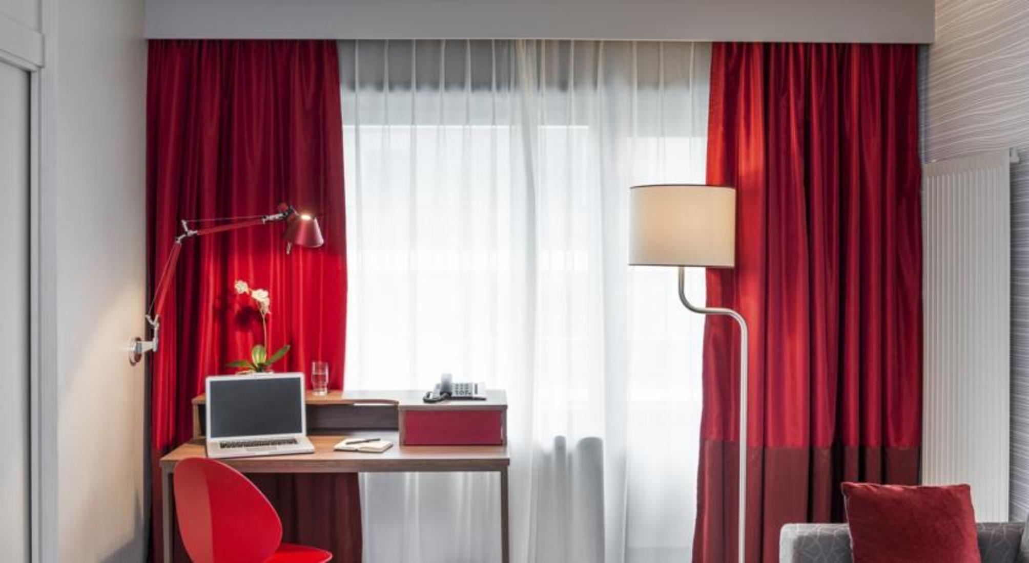 

Napoli - Levallois-Perret - Aparthotel Adagio La Defense Courbevoie