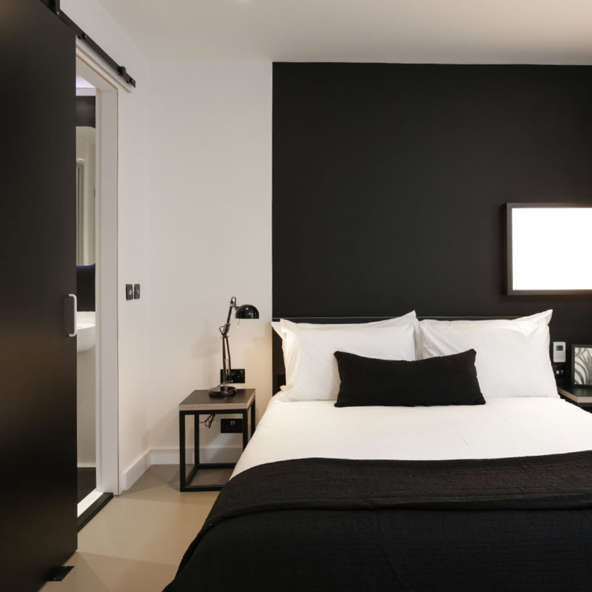 

Catania - Ilford - Kip Hotel