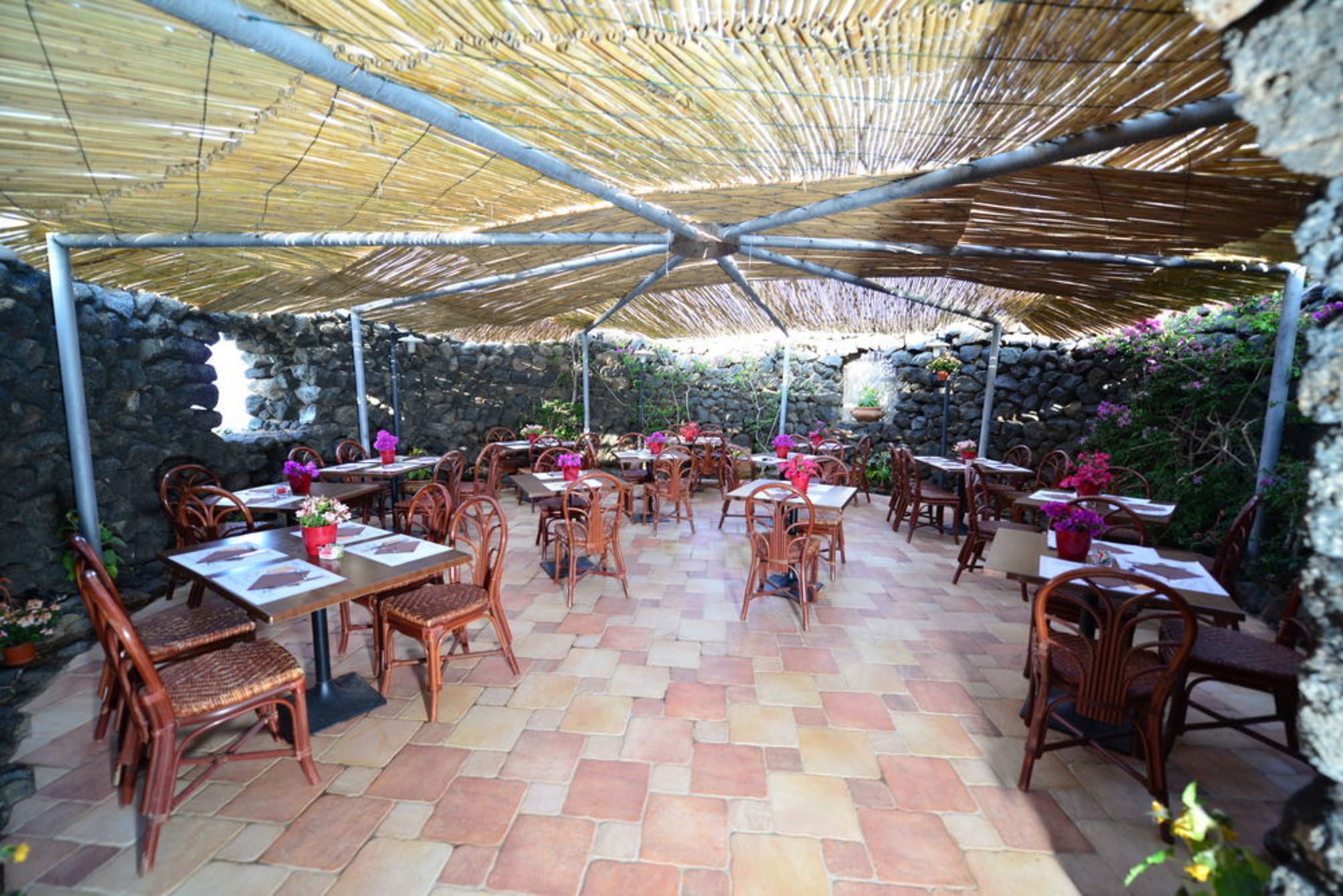 

Milano - Pantelleria - Suvaki Resort