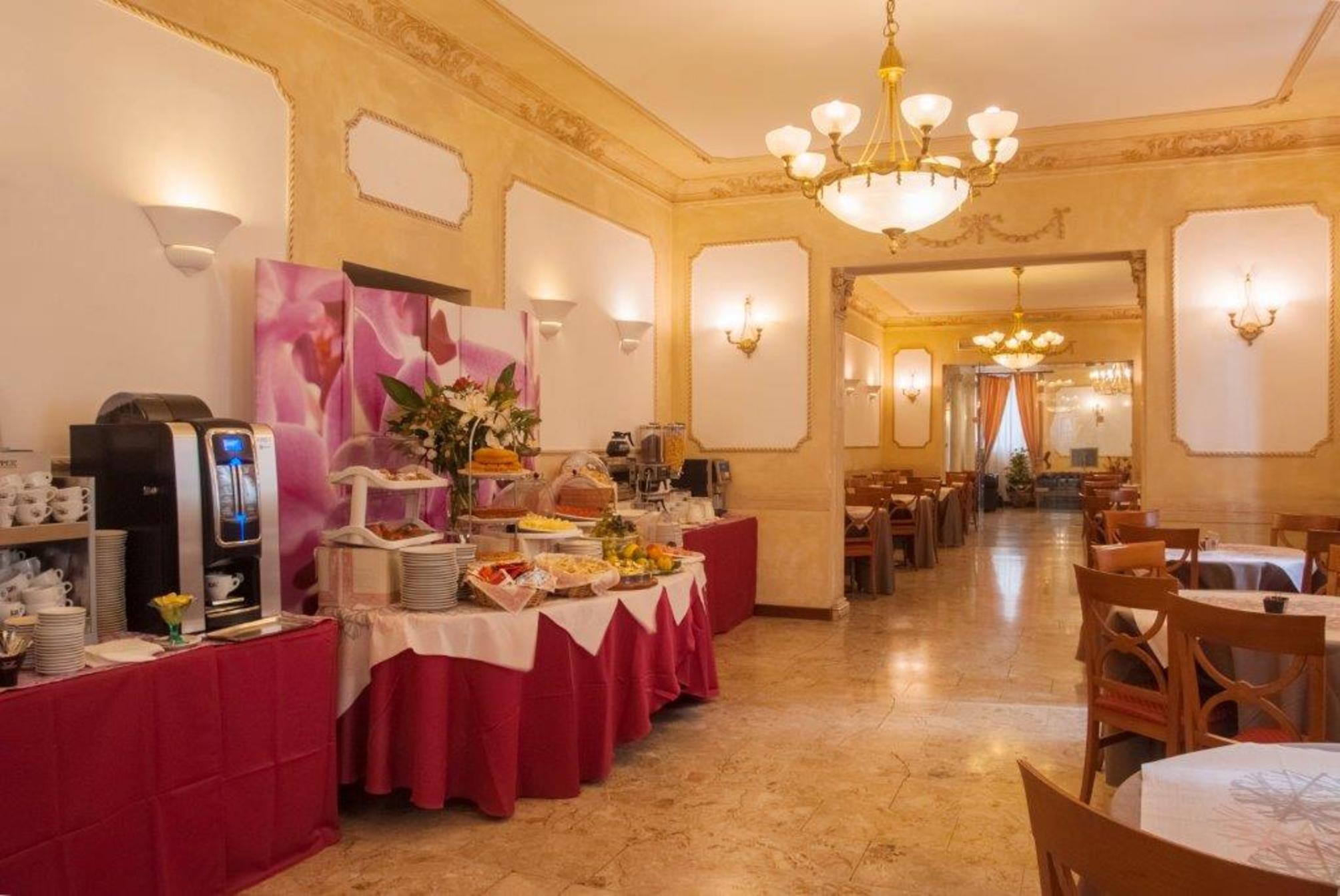

Brindisi - Roma - Hotel Villa Rosa