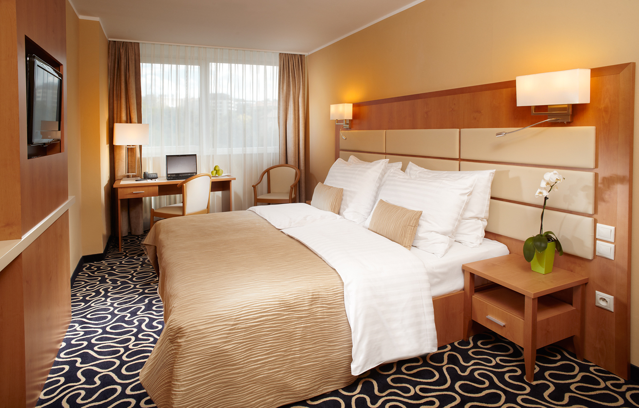 

Bari - Praga, Aeroporto Václav Havel - OREA Hotel Pyramida Praha