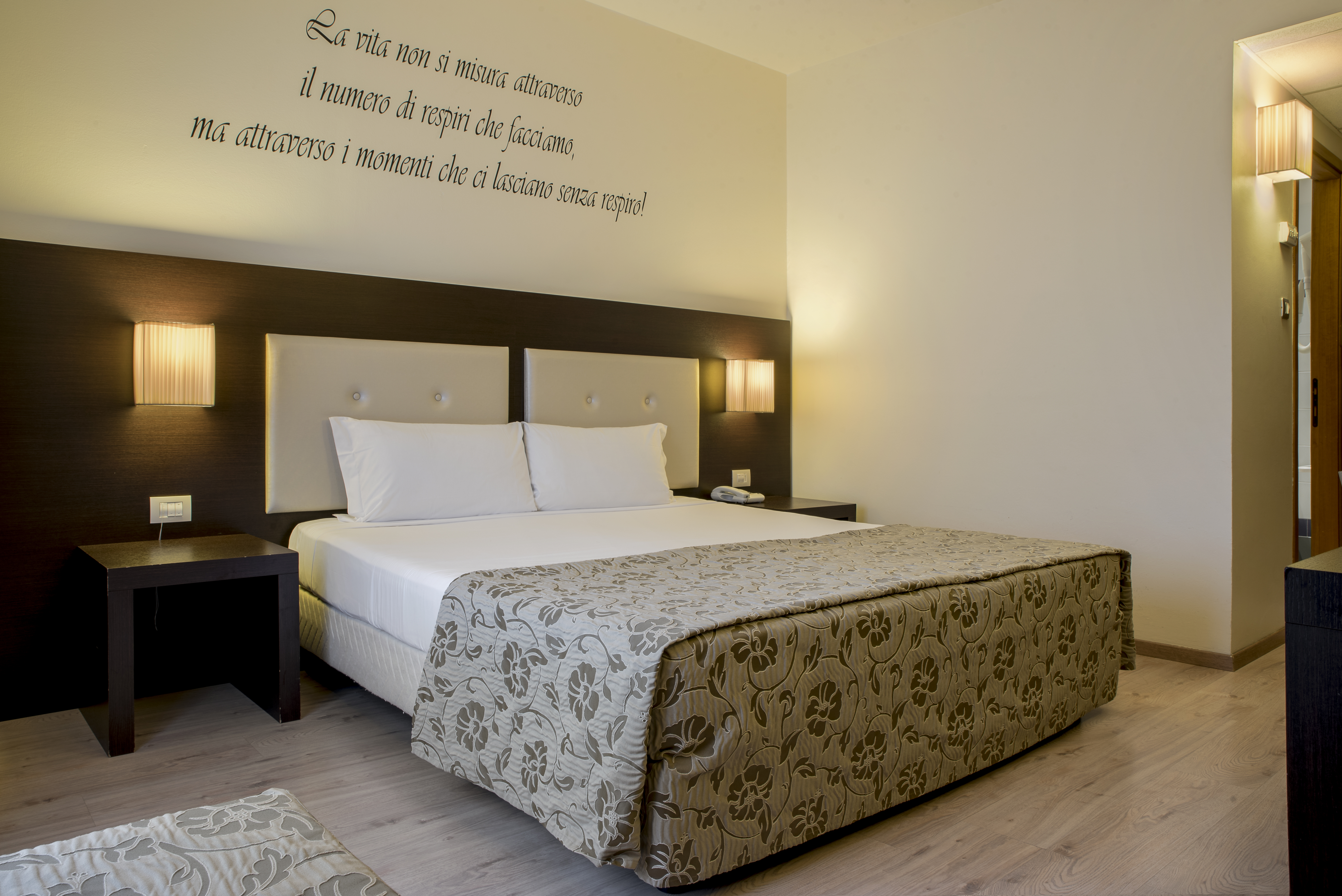 

Lamezia Terme - Siena - Hotel Executive