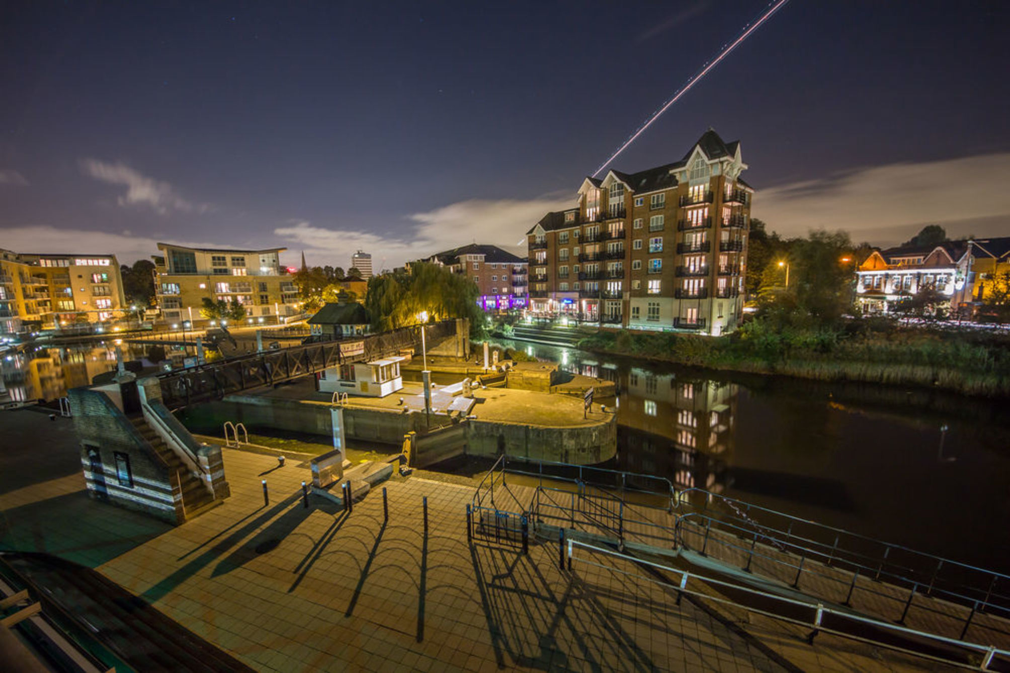 

Pisa - Richmond upon Thames - Holiday Inn LONDON - BRENTFORD LOCK