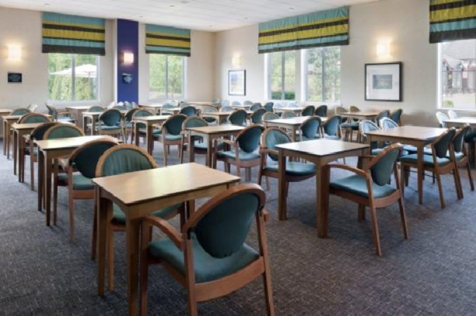 

Milano - Motherwell - Holiday Inn Express Strathclyde Park M74, Jct.5