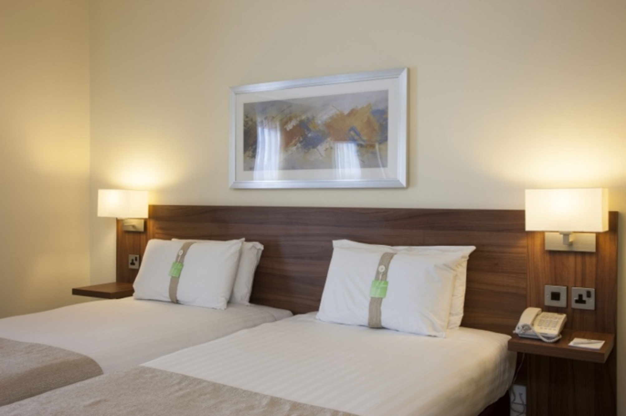 

Verona - Glasgow - Holiday Inn Glasgow - East Kilbride