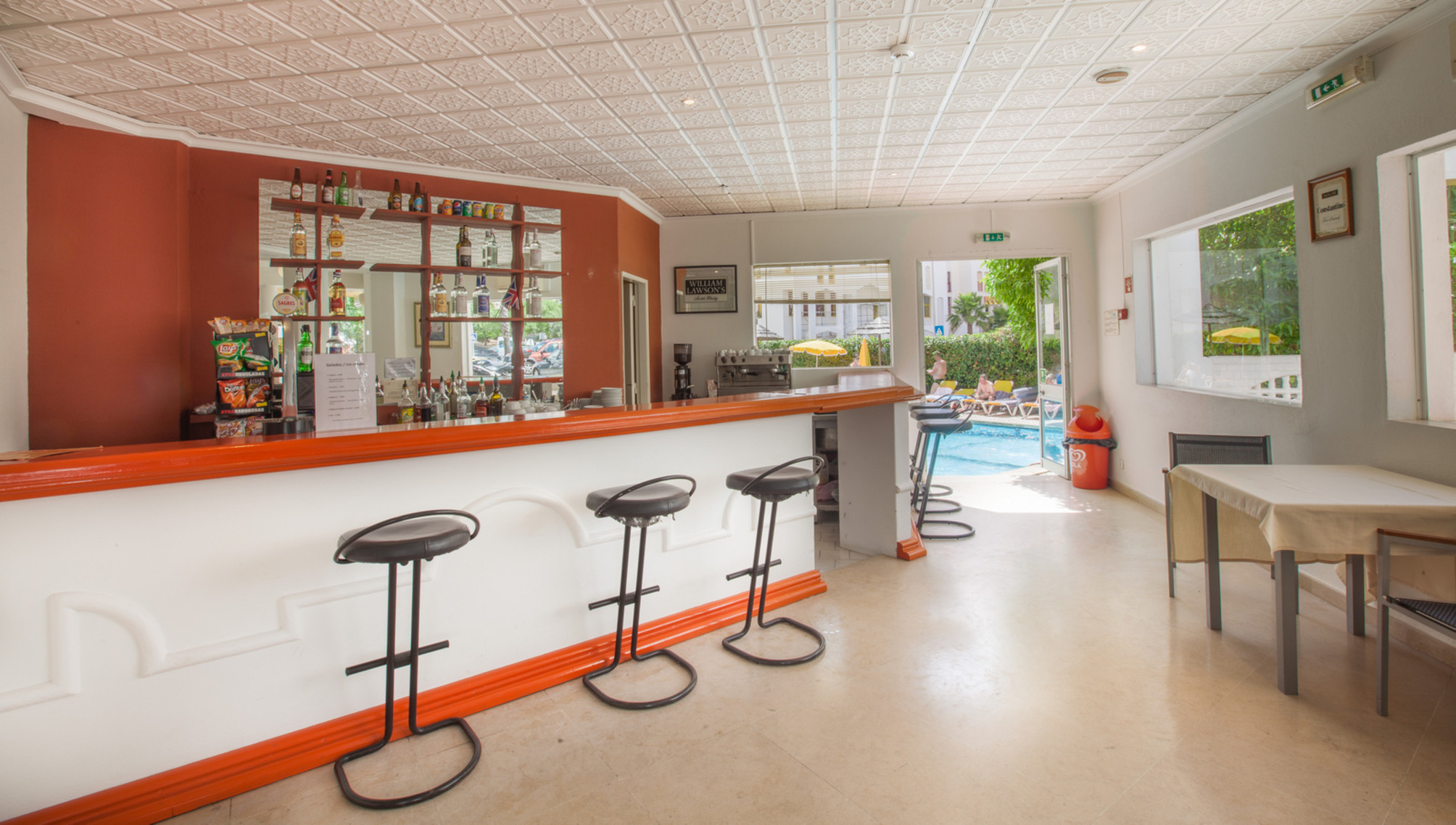 

Milano - Almancil - Hotel Atismar