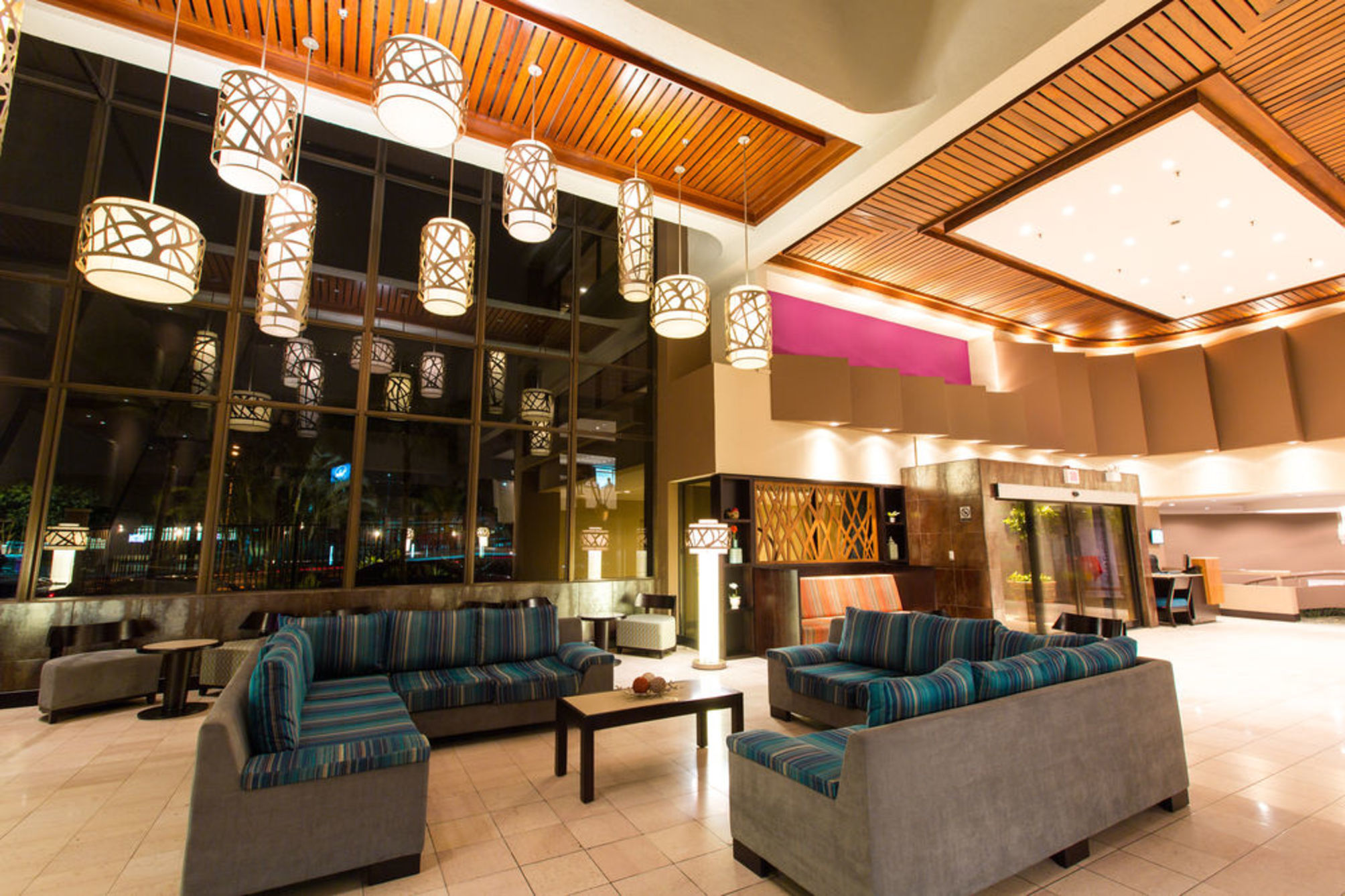 

Milano - San Jose - Crowne Plaza SAN JOSE LA SABANA