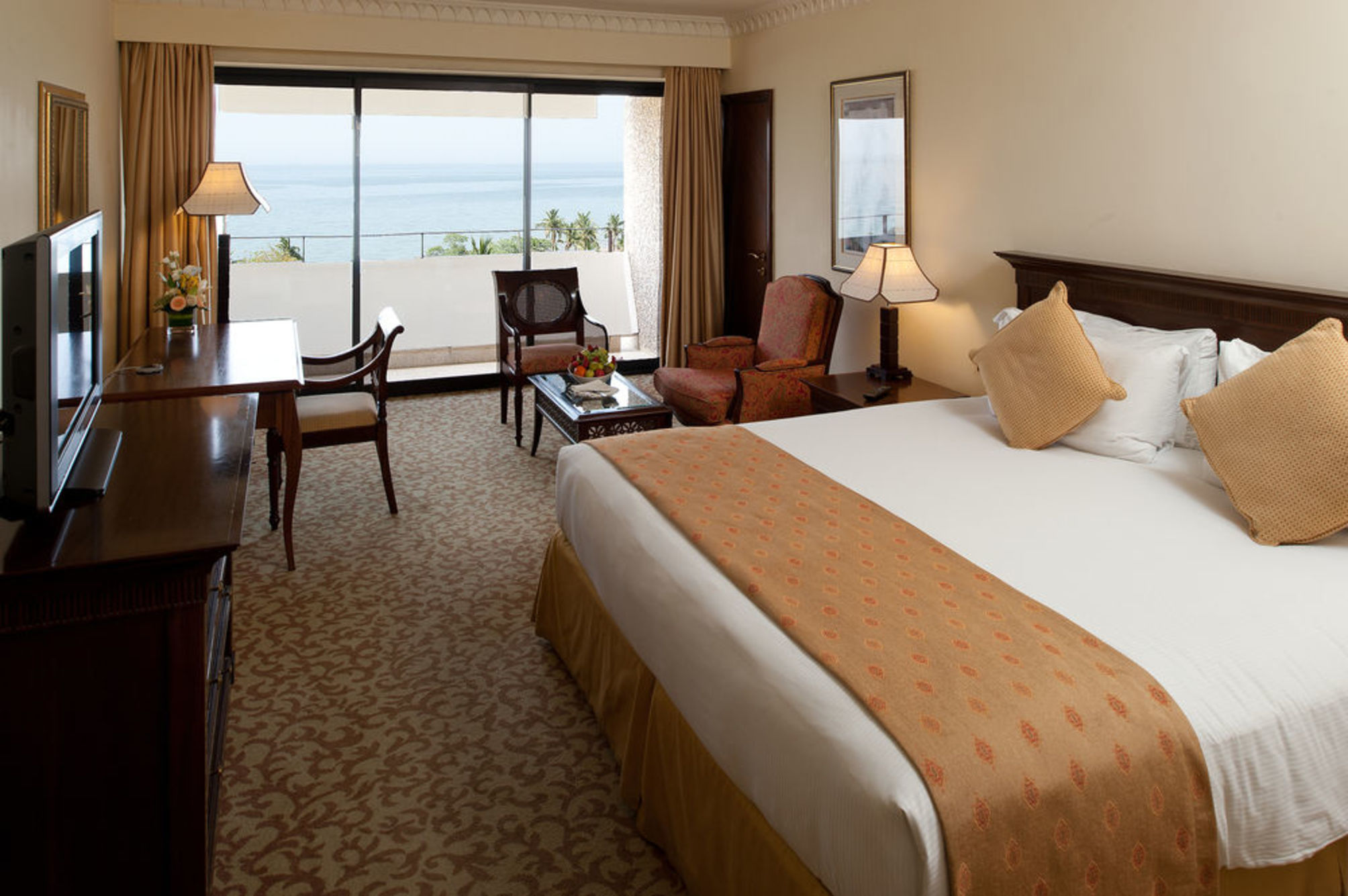 

Roma - Ruwī - InterContinental Hotels Muscat